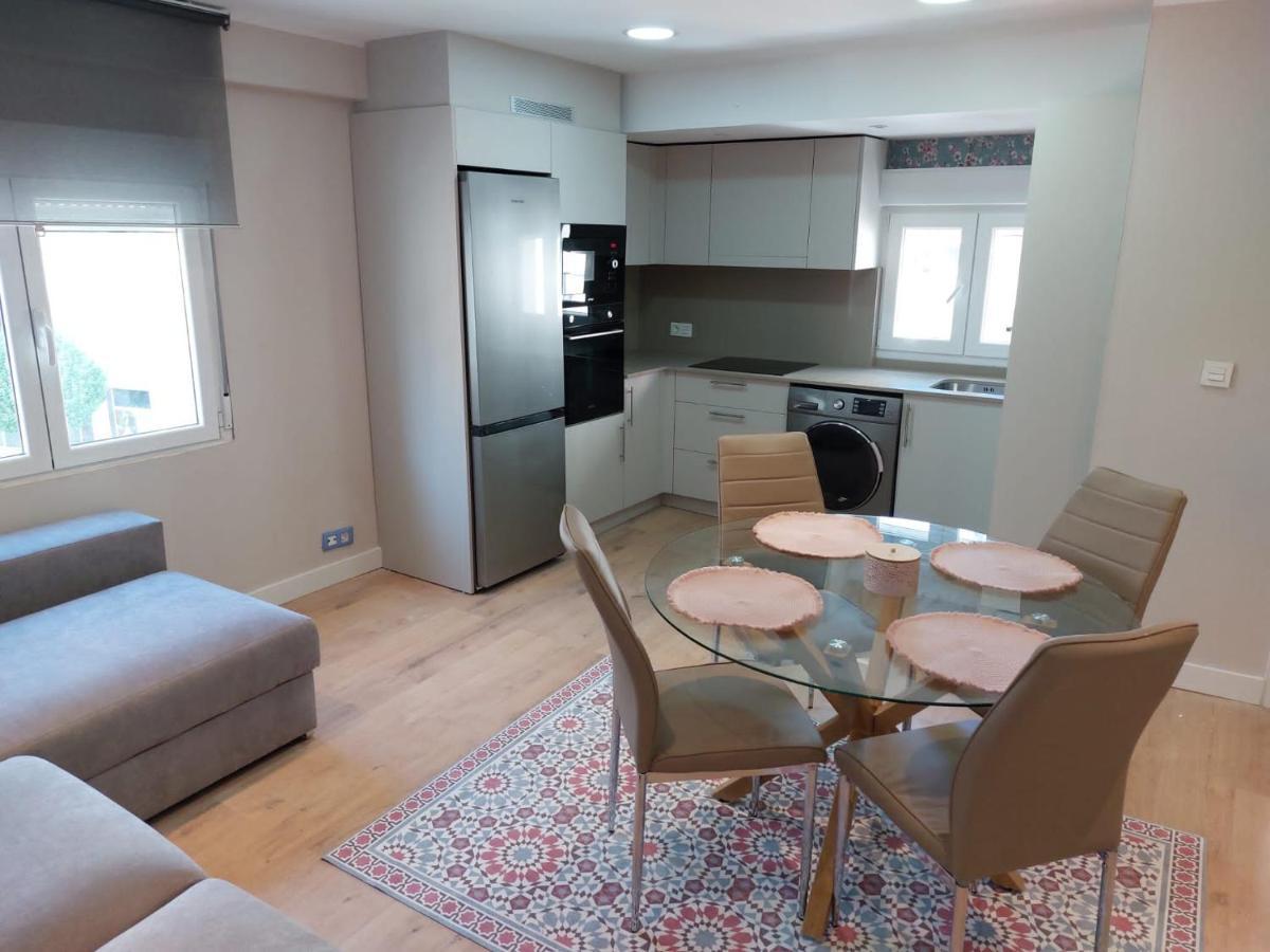 Piso En El Centro Apto 5 Personas Con Garaje Privado Avilés Exterior foto